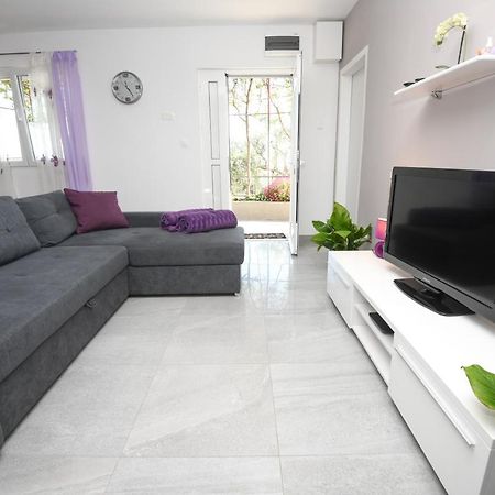 Apartments Lidija - Sea View Apartment With Exclusive Right Of Using Hot Tub Or Split Level Apartment With Exclusive Right Of Using Pool Podstrana Buitenkant foto