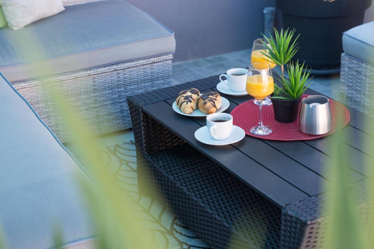 Apartments Lidija - Sea View Apartment With Exclusive Right Of Using Hot Tub Or Split Level Apartment With Exclusive Right Of Using Pool Podstrana Buitenkant foto