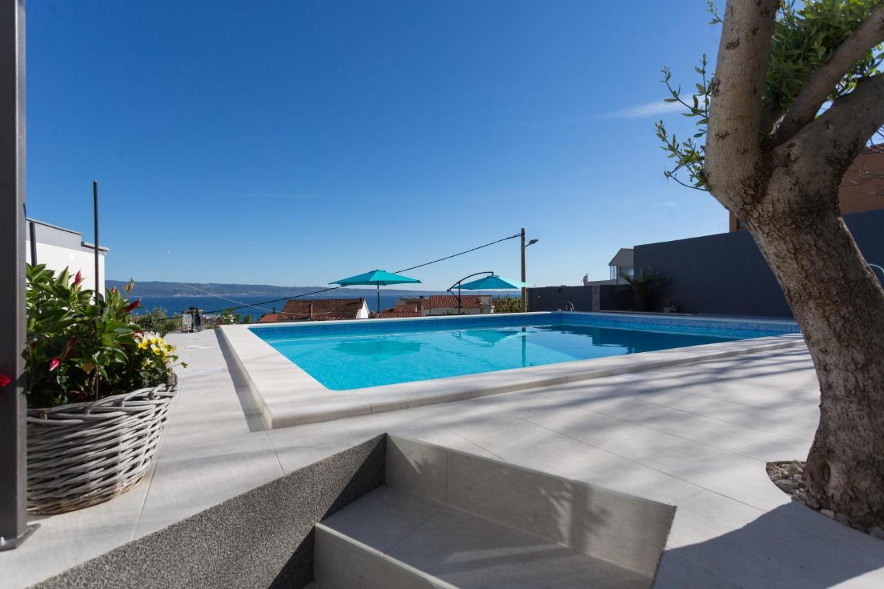 Apartments Lidija - Sea View Apartment With Exclusive Right Of Using Hot Tub Or Split Level Apartment With Exclusive Right Of Using Pool Podstrana Buitenkant foto