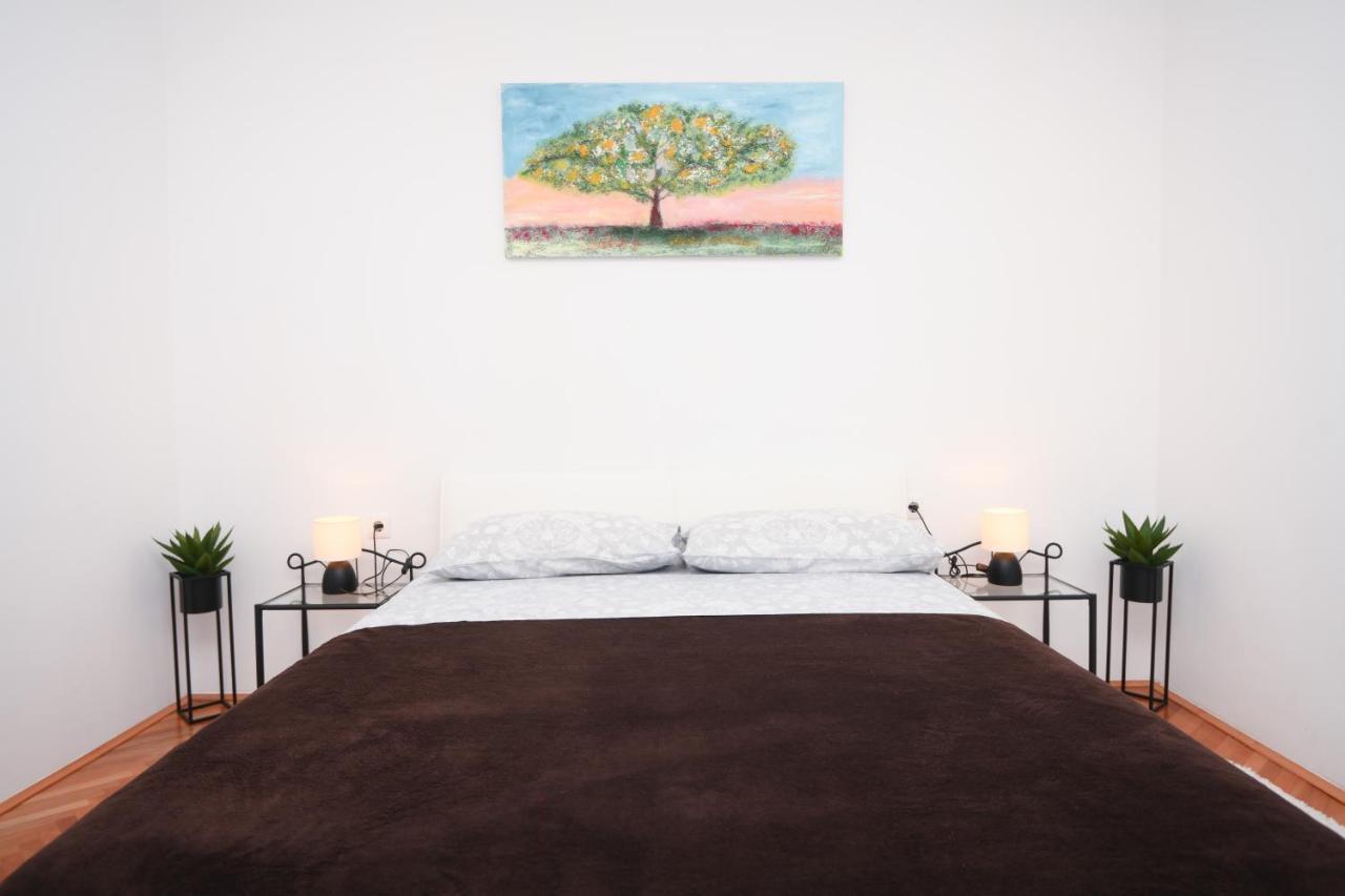 Apartments Lidija - Sea View Apartment With Exclusive Right Of Using Hot Tub Or Split Level Apartment With Exclusive Right Of Using Pool Podstrana Buitenkant foto