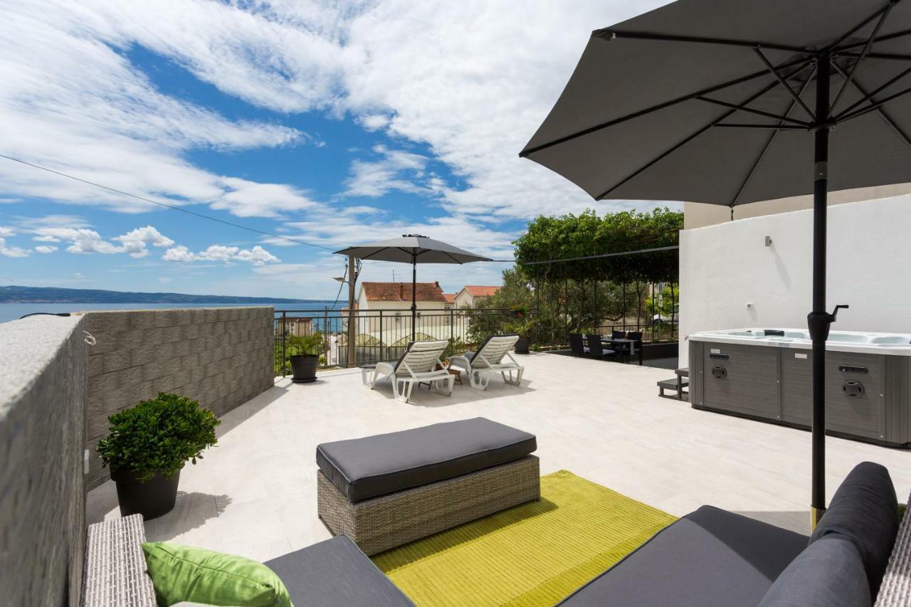 Apartments Lidija - Sea View Apartment With Exclusive Right Of Using Hot Tub Or Split Level Apartment With Exclusive Right Of Using Pool Podstrana Buitenkant foto