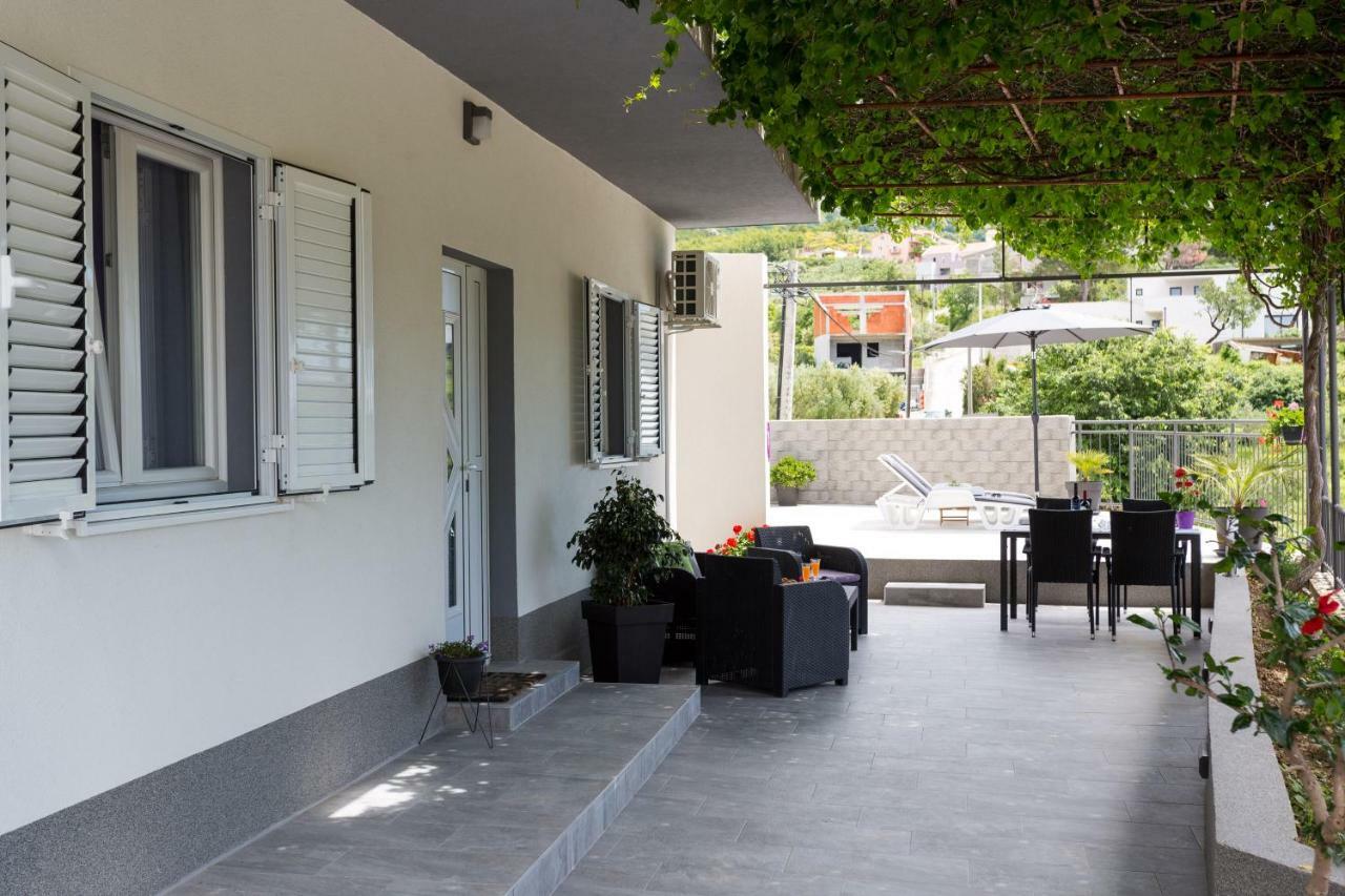 Apartments Lidija - Sea View Apartment With Exclusive Right Of Using Hot Tub Or Split Level Apartment With Exclusive Right Of Using Pool Podstrana Buitenkant foto
