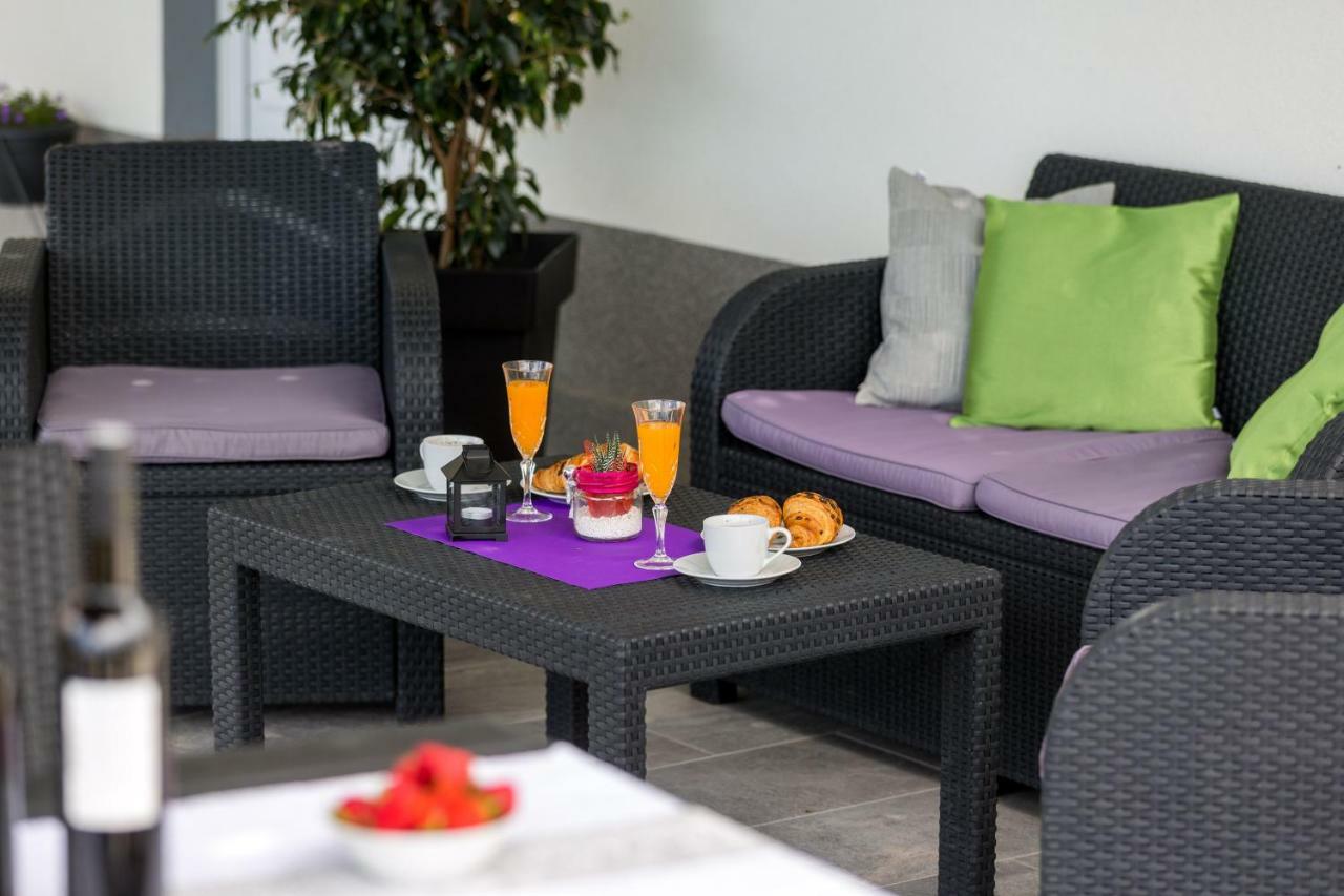 Apartments Lidija - Sea View Apartment With Exclusive Right Of Using Hot Tub Or Split Level Apartment With Exclusive Right Of Using Pool Podstrana Buitenkant foto