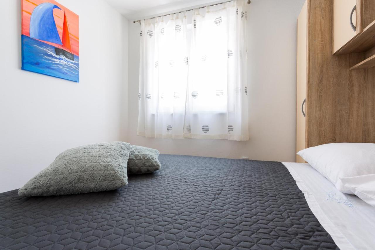 Apartments Lidija - Sea View Apartment With Exclusive Right Of Using Hot Tub Or Split Level Apartment With Exclusive Right Of Using Pool Podstrana Buitenkant foto
